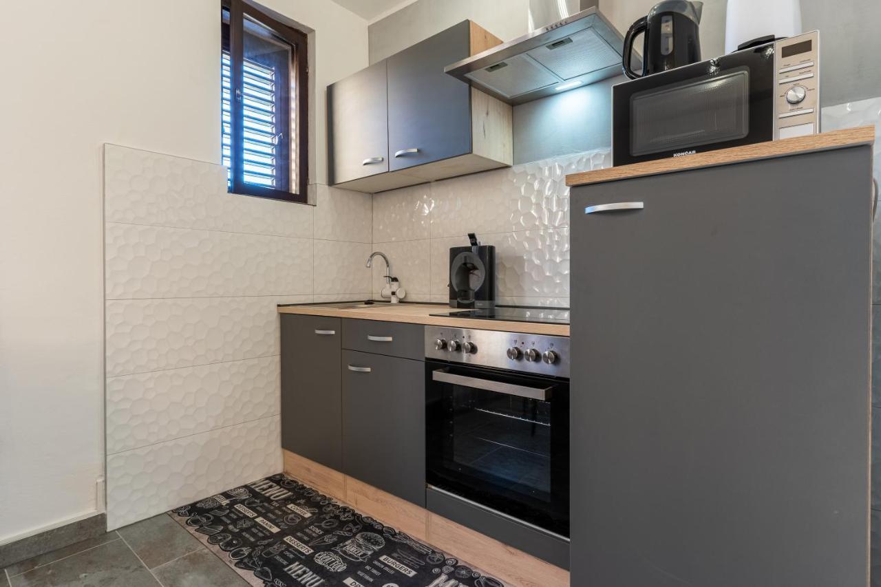 Apartment Brdanovic ツレス エクステリア 写真